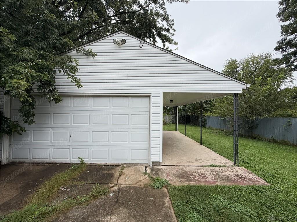1516 Norton Property Photo 27
