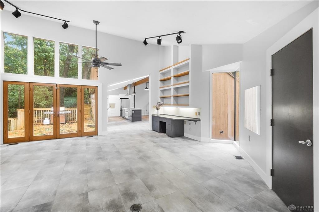 1617 Big Hill Property Photo 42