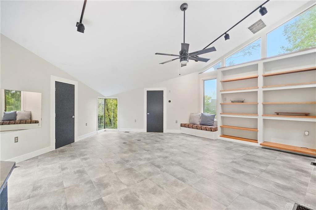 1617 Big Hill Property Photo 44