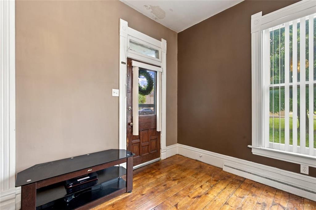 117 N Main Property Photo 2