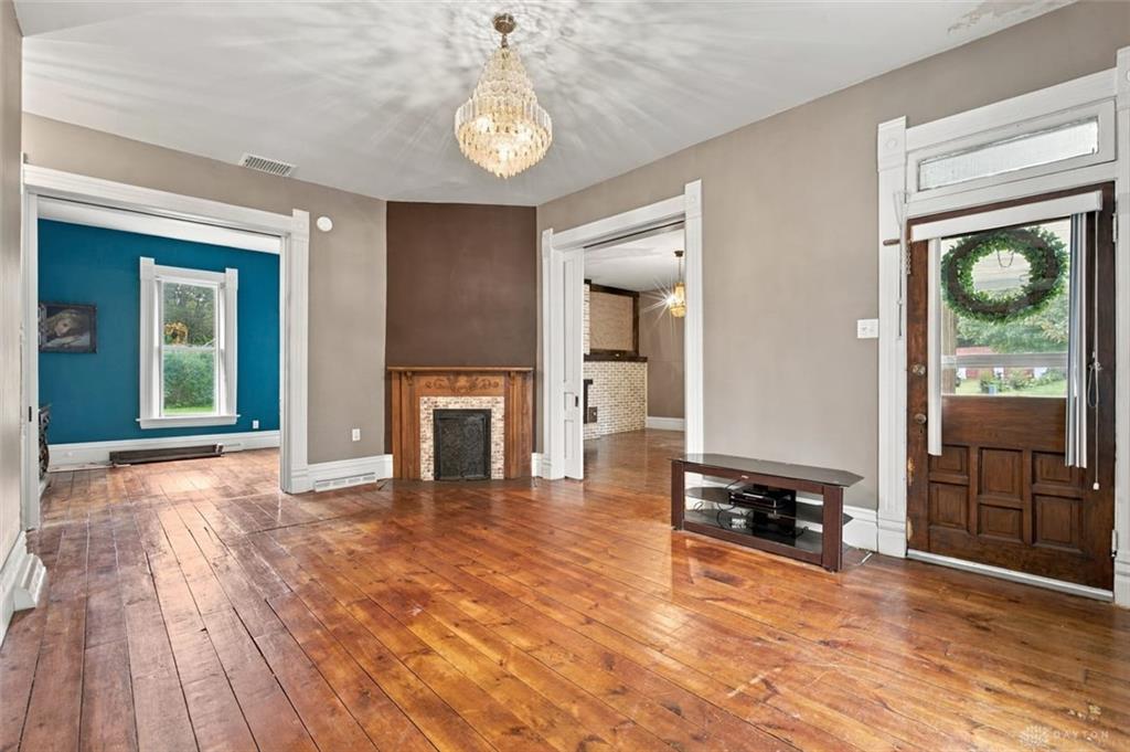 117 N Main Property Photo 3