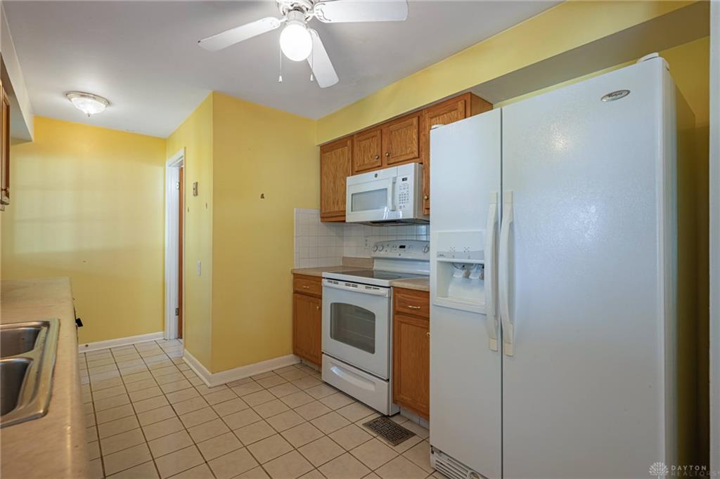 1233 Cloverfield Property Photo 13