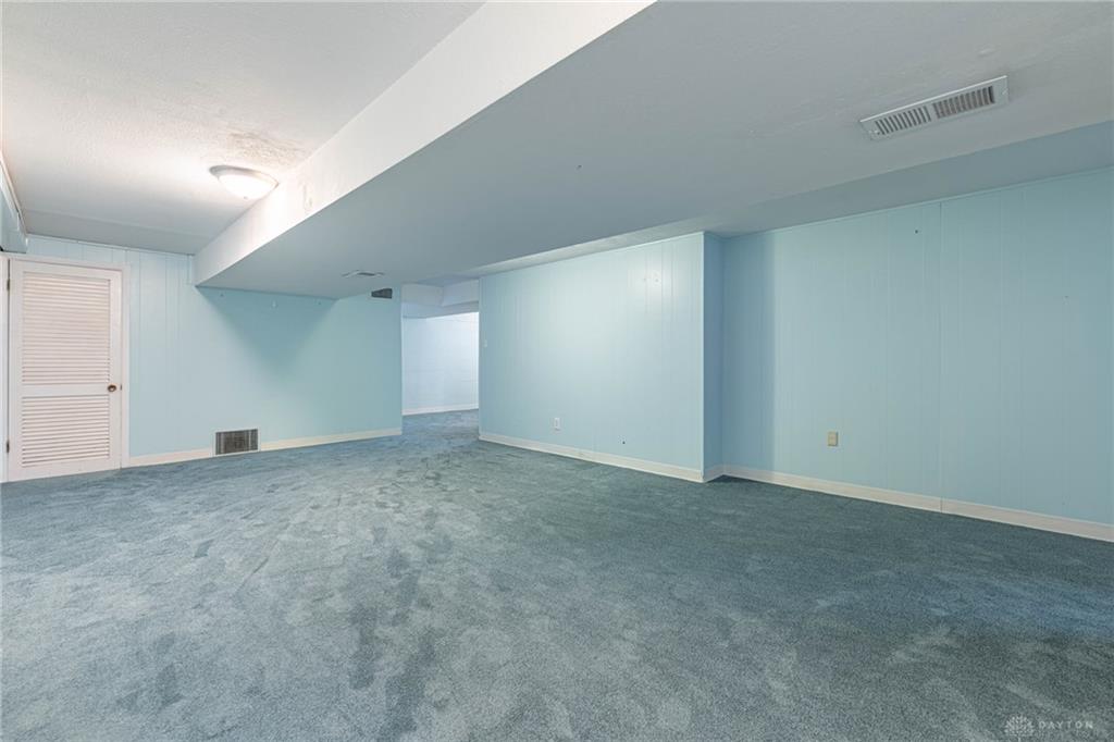 1233 Cloverfield Property Photo 28