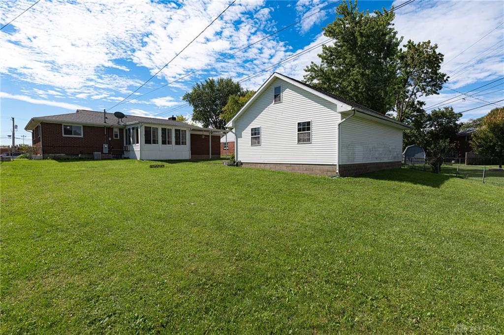 1233 Cloverfield Property Photo 37