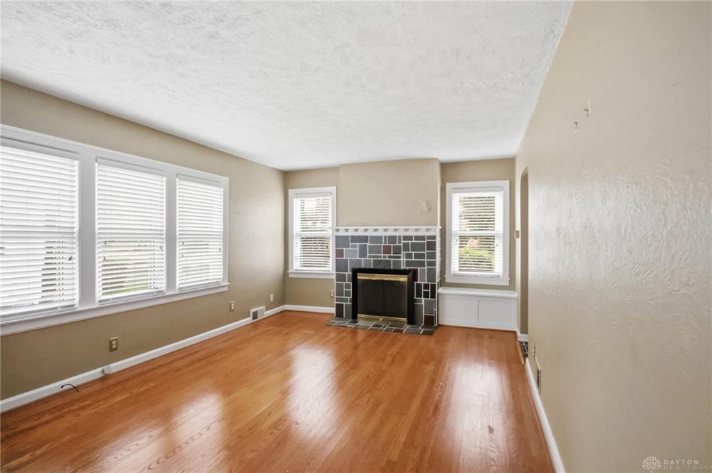 1034 Croyden Property Photo 7