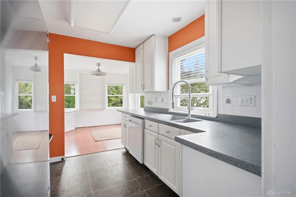 1034 Croyden Property Photo 14