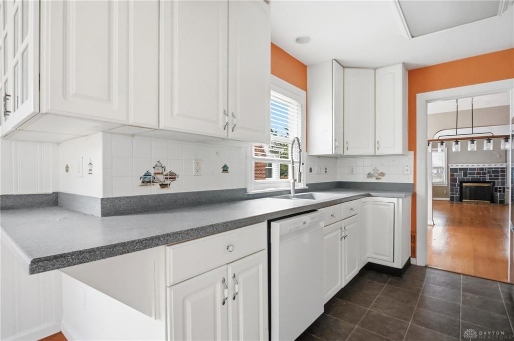 1034 Croyden Property Photo 15