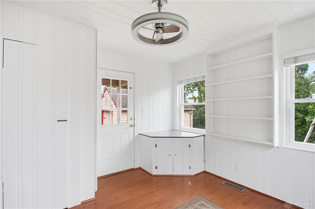 1034 Croyden Property Photo 19