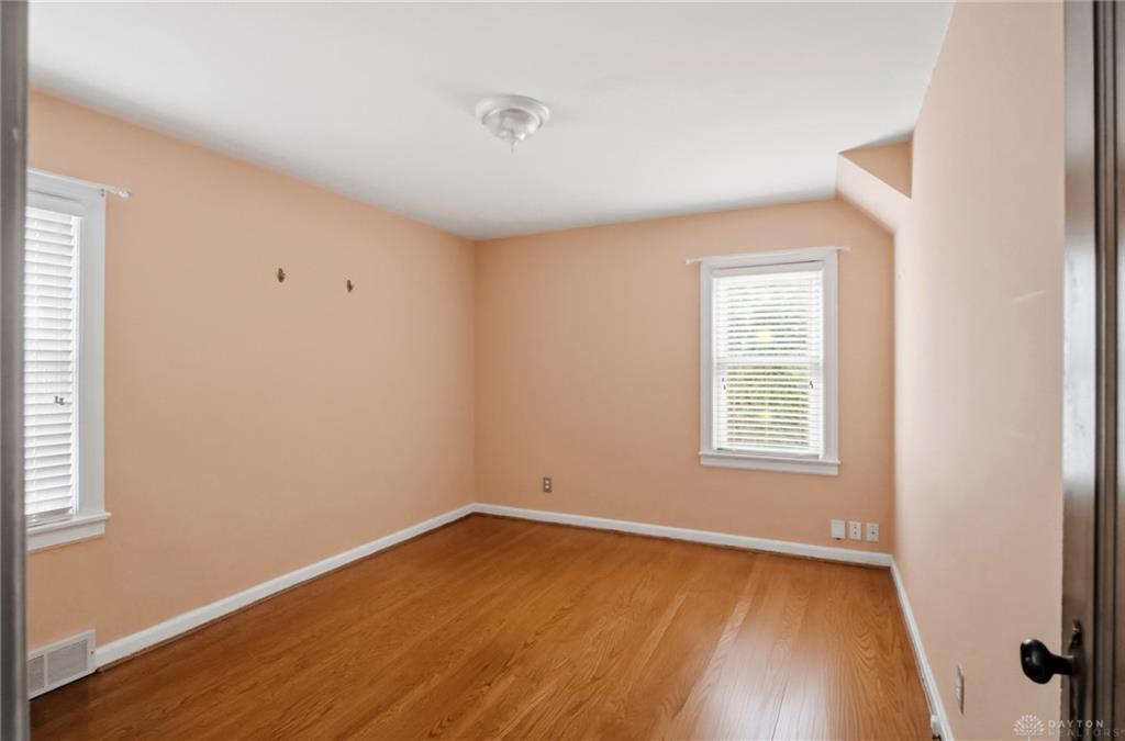 1034 Croyden Property Photo 22