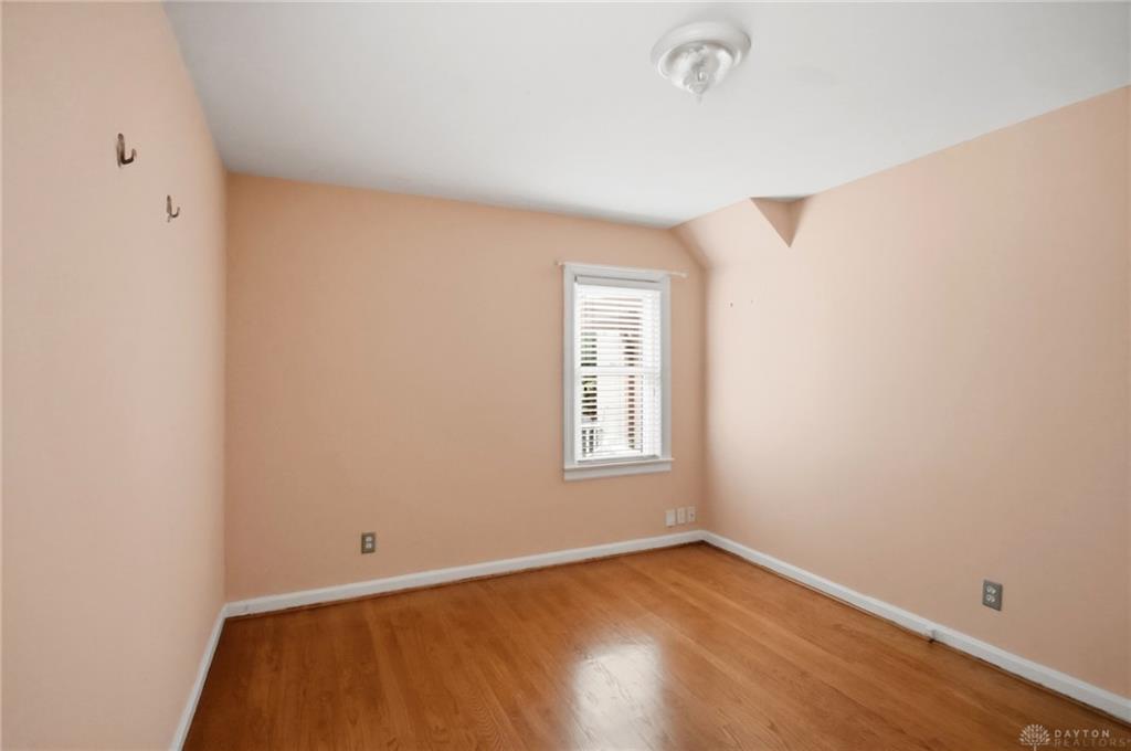 1034 Croyden Property Photo 25