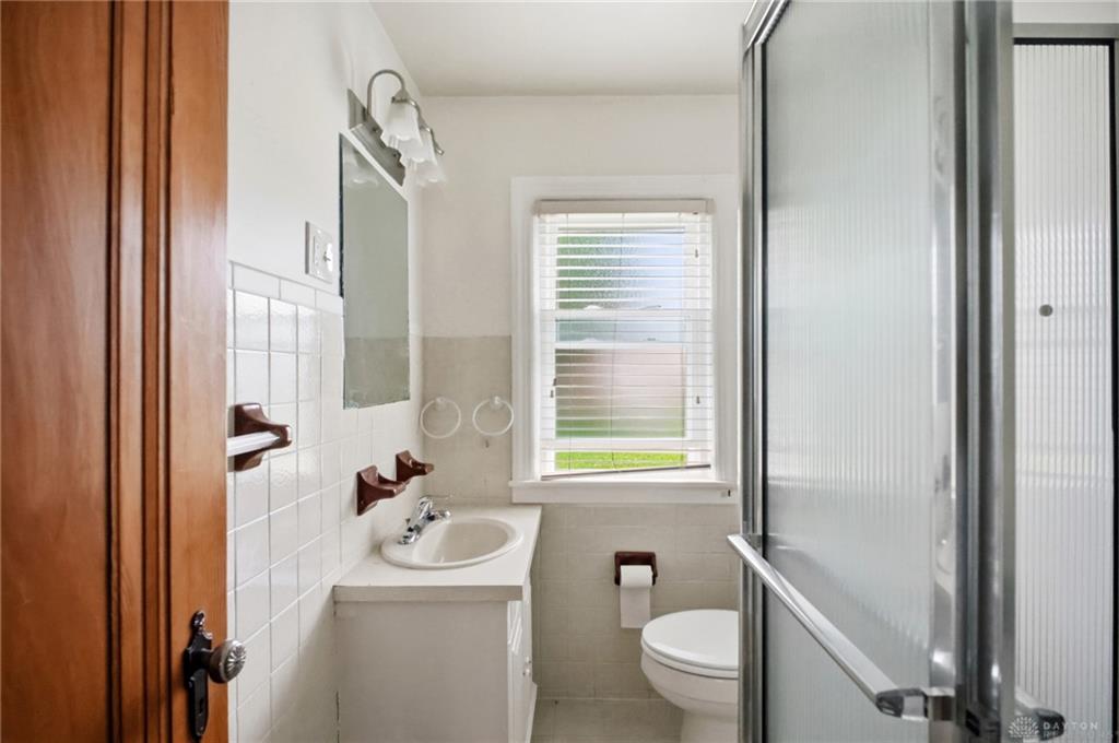 1034 Croyden Property Photo 26