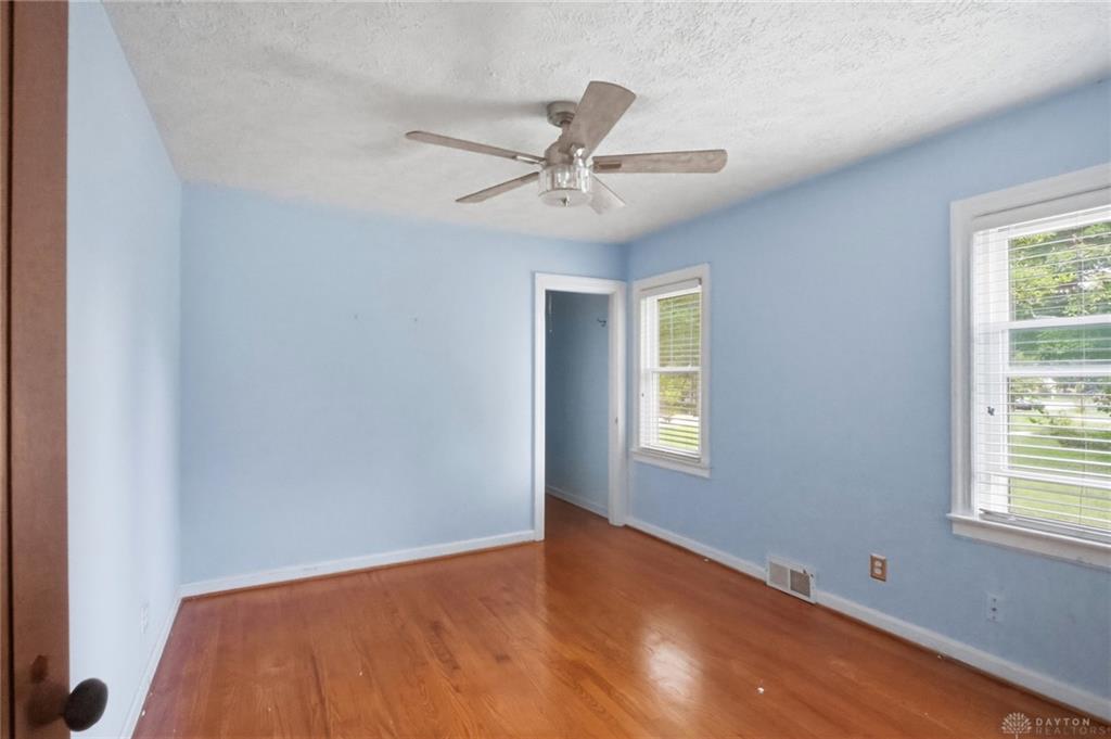 1034 Croyden Property Photo 29