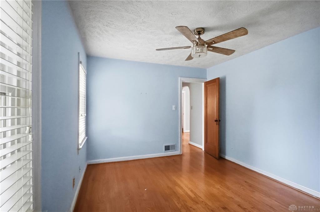1034 Croyden Property Photo 31
