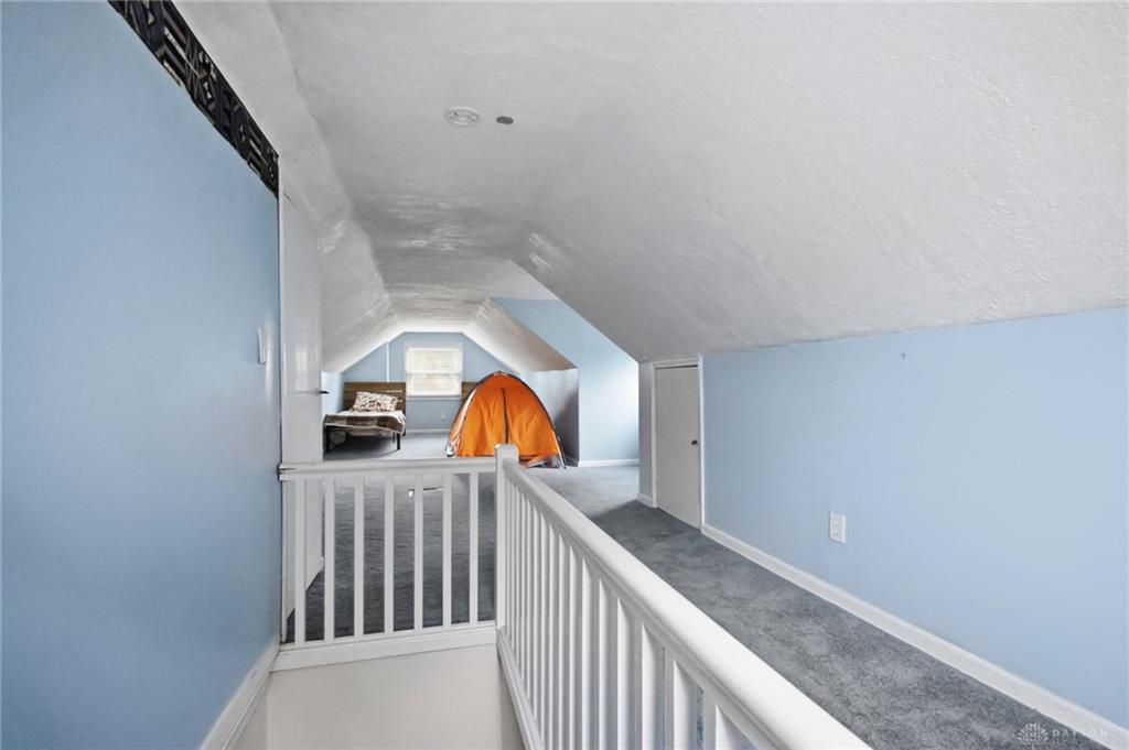 1034 Croyden Property Photo 33
