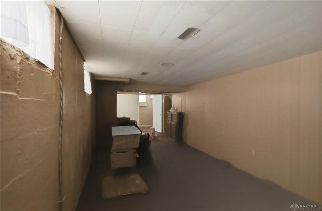 1034 Croyden Property Photo 38