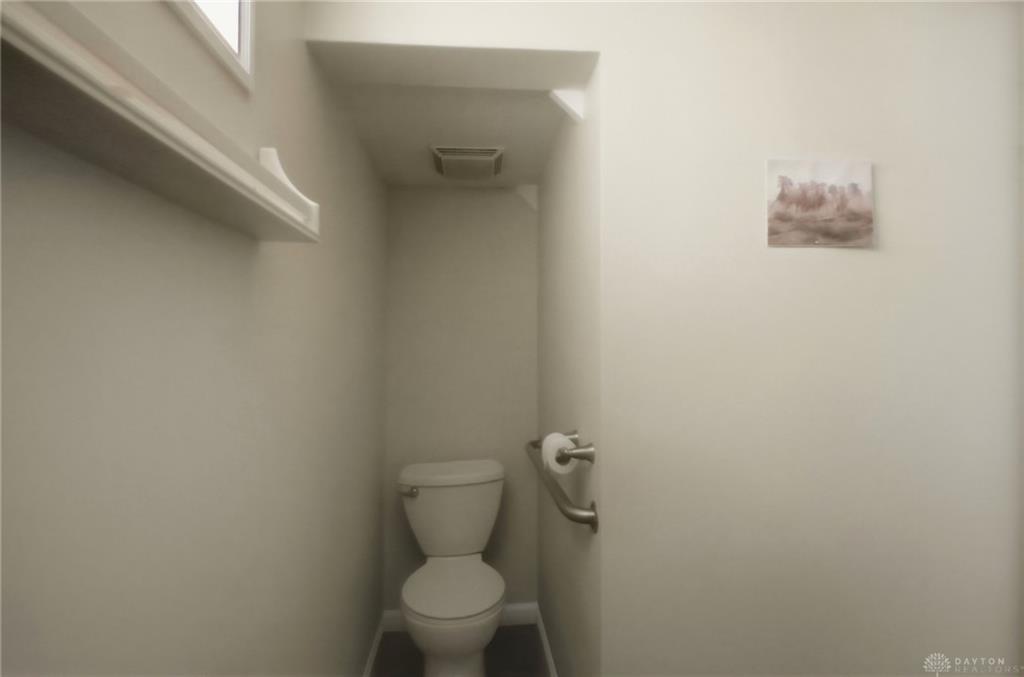 1034 Croyden Property Photo 40