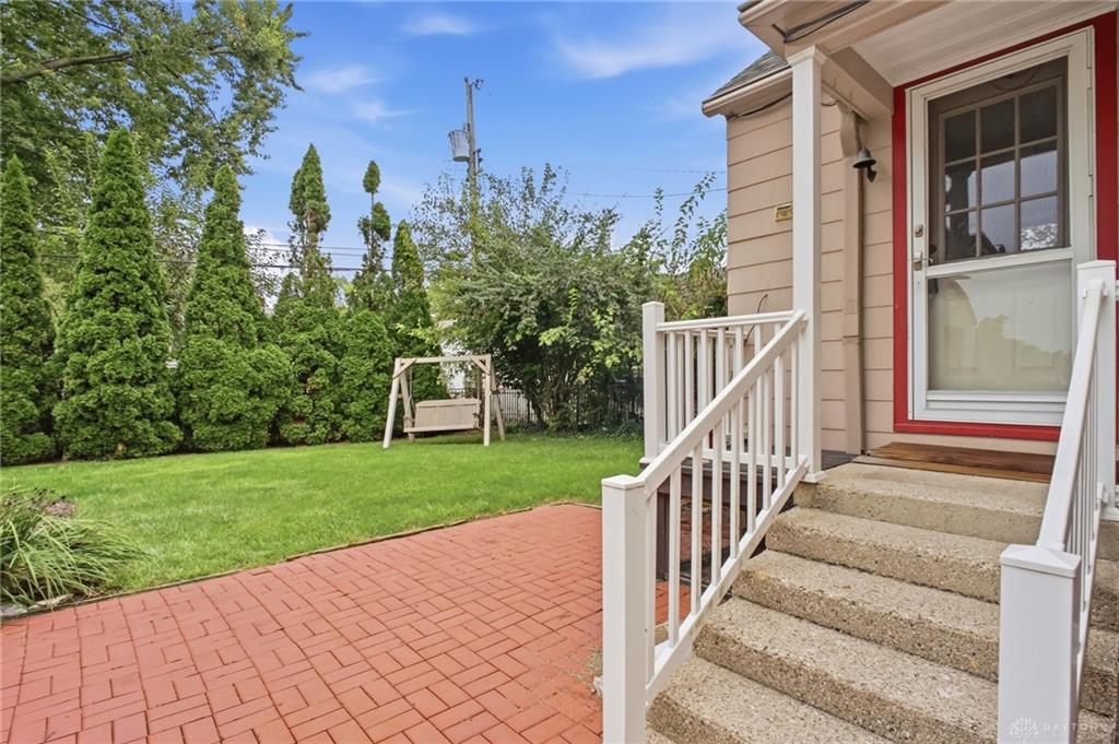 1034 Croyden Property Photo 43