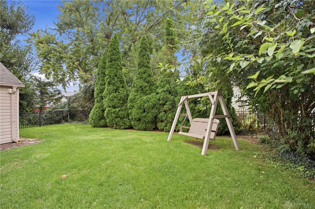 1034 Croyden Property Photo 46