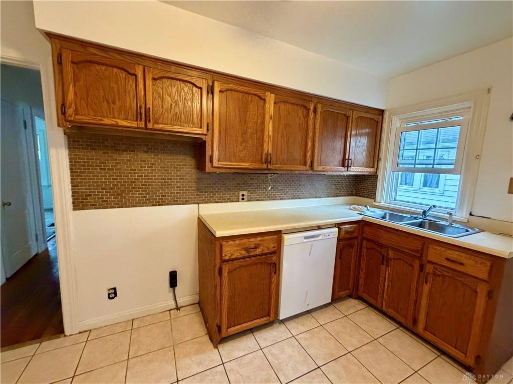 1029 Colwick Property Photo 11