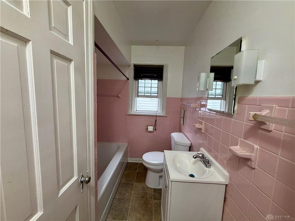 1029 Colwick Property Photo 13