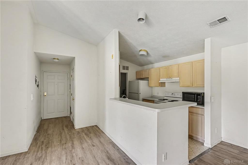 1655 Piper 206 Property Photo 5