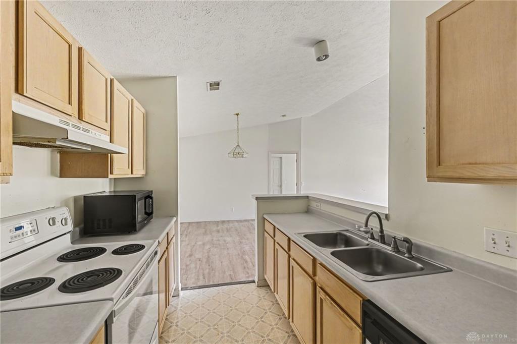 1655 Piper 206 Property Photo 6