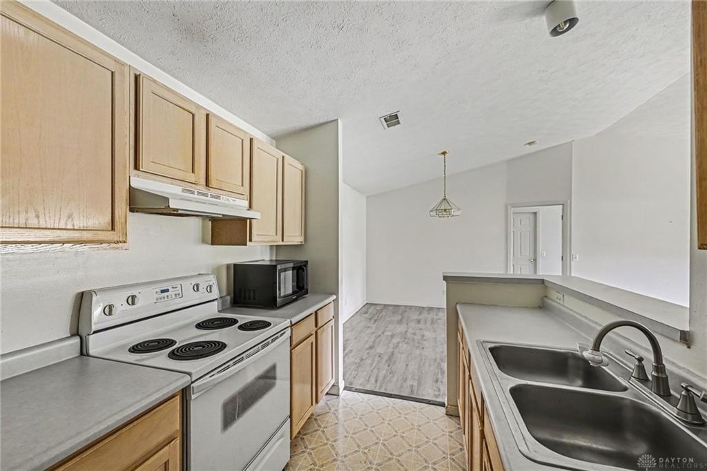 1655 Piper 206 Property Photo 8