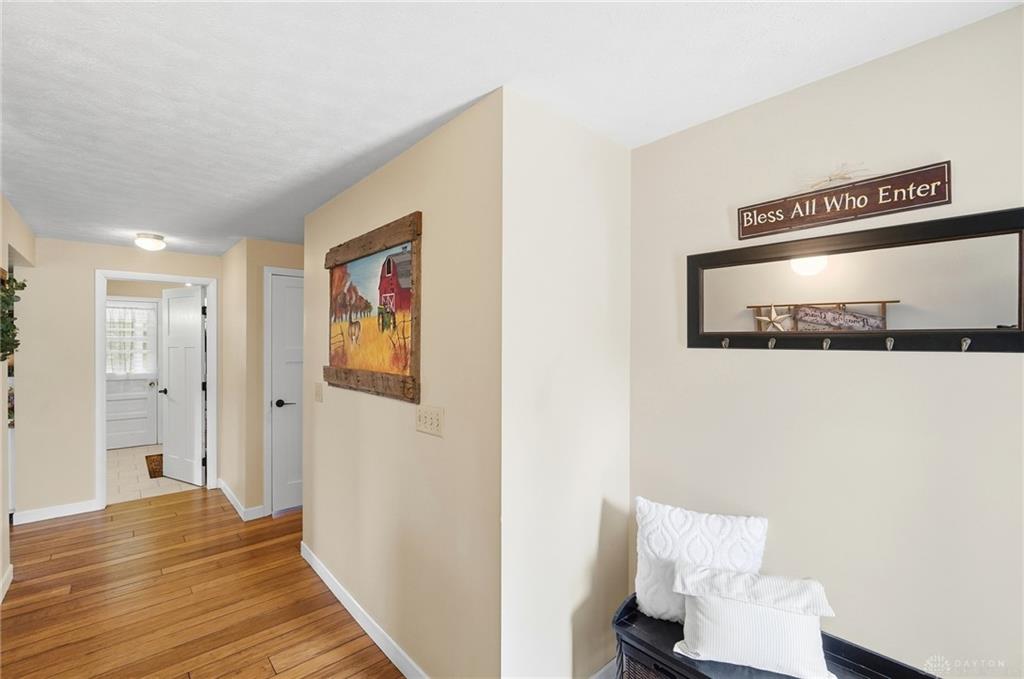 650 Sheffield Property Photo 10