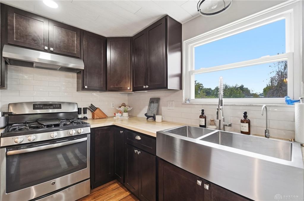 650 Sheffield Property Photo 23