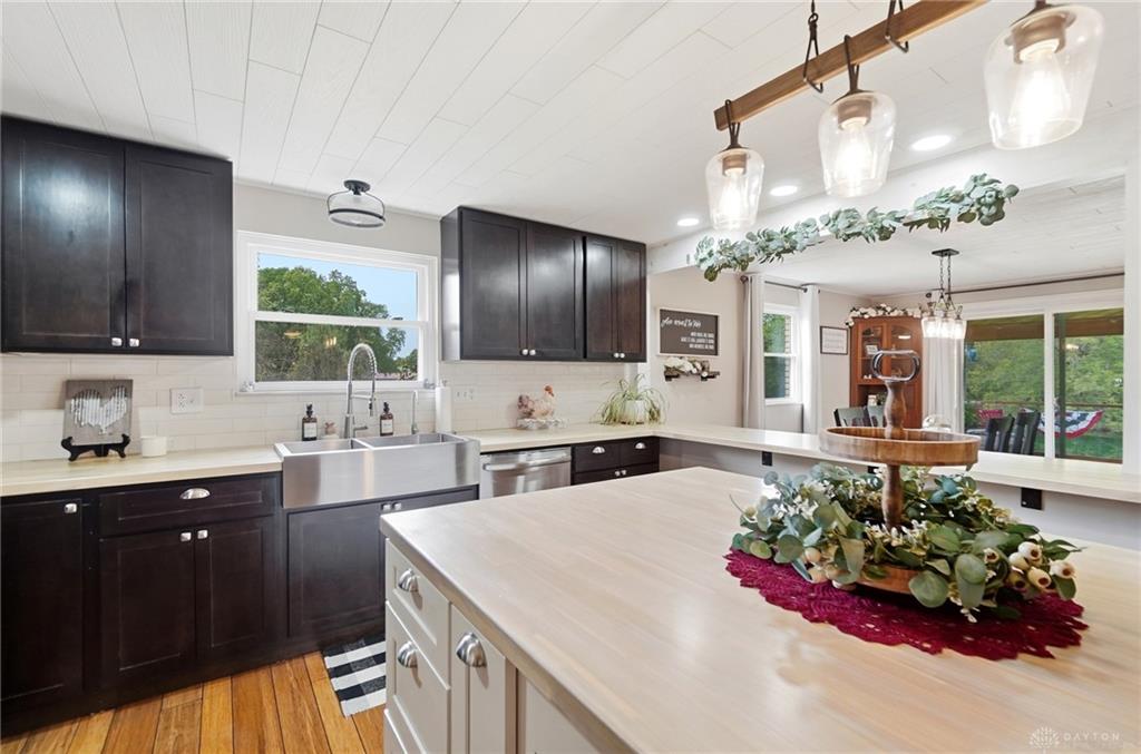 650 Sheffield Property Photo 26