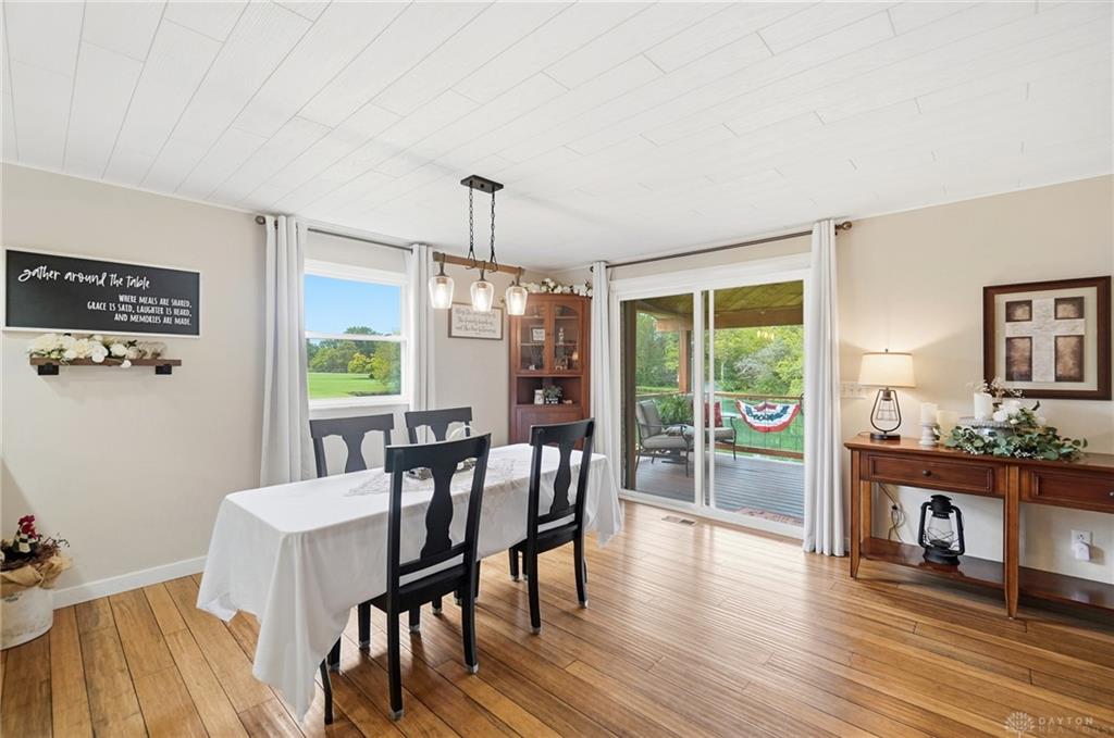 650 Sheffield Property Photo 27