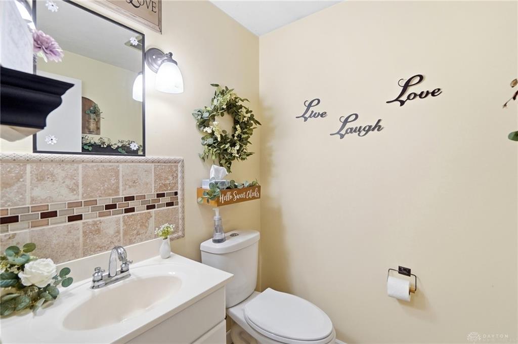 650 Sheffield Property Photo 31