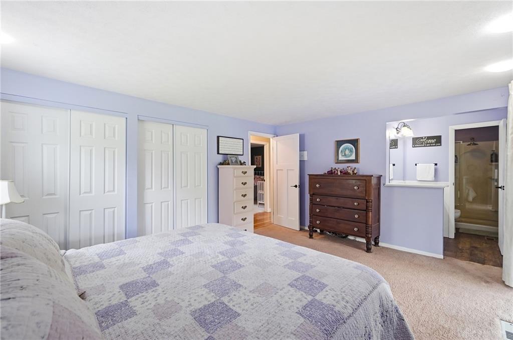 650 Sheffield Property Photo 34