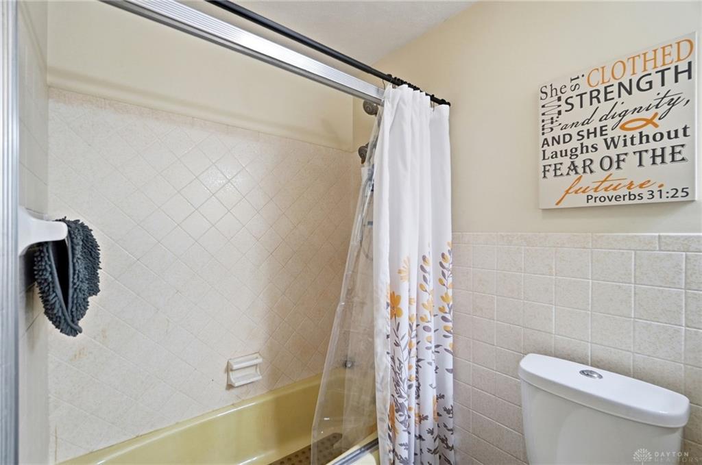 650 Sheffield Property Photo 41
