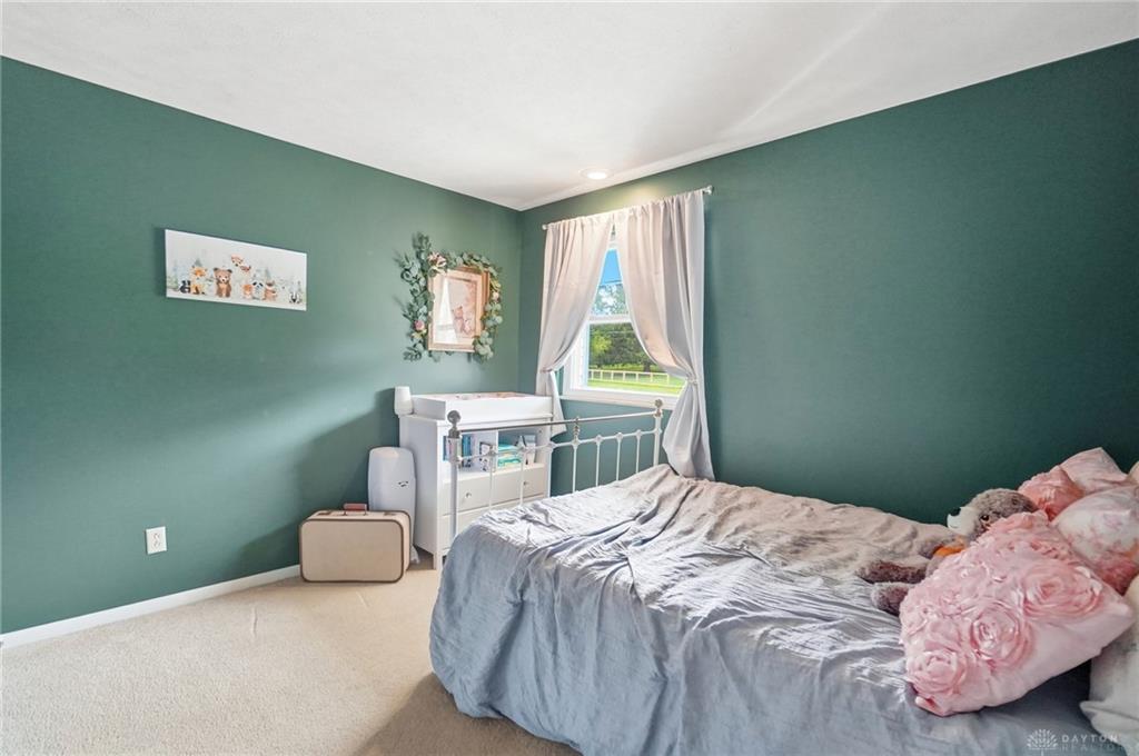 650 Sheffield Property Photo 44
