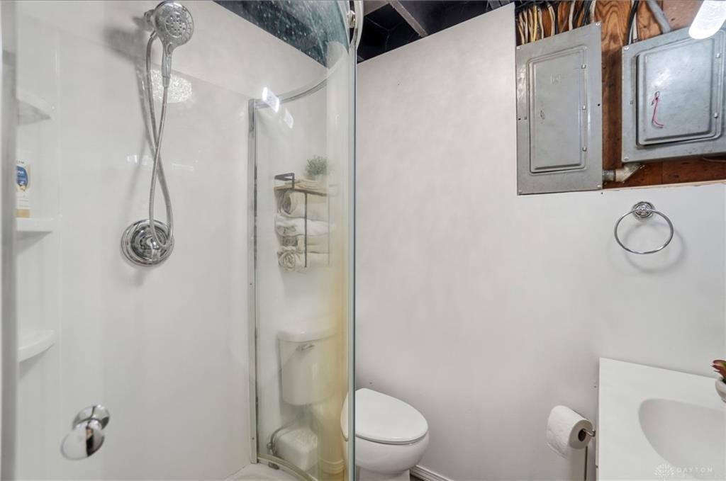 650 Sheffield Property Photo 53