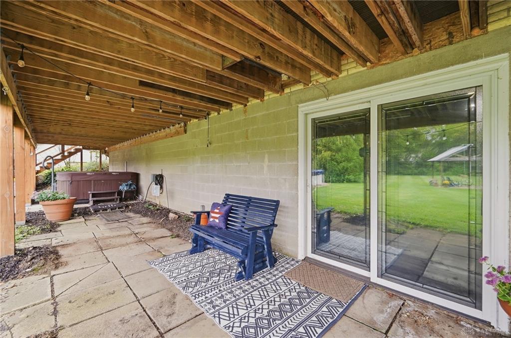 650 Sheffield Property Photo 55