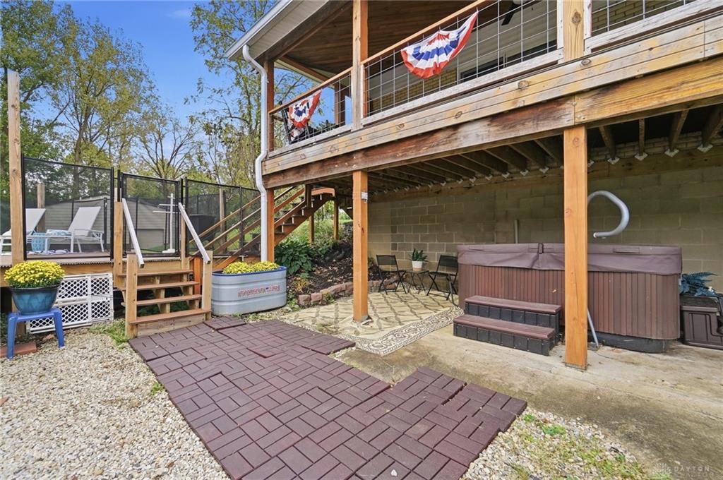 650 Sheffield Property Photo 56