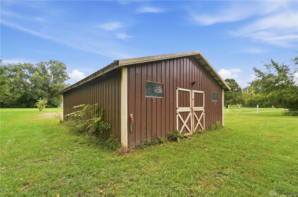 650 Sheffield Property Photo 71
