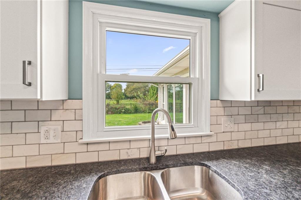 230 S Dorset Property Photo 16
