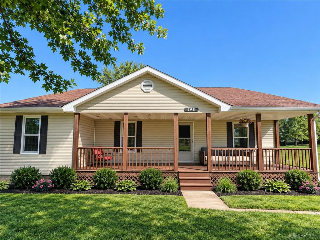 798 Brande Property Photo 1
