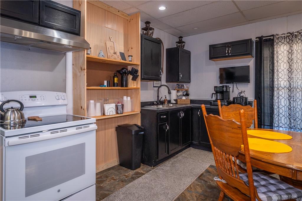 712 W Main Property Photo 4
