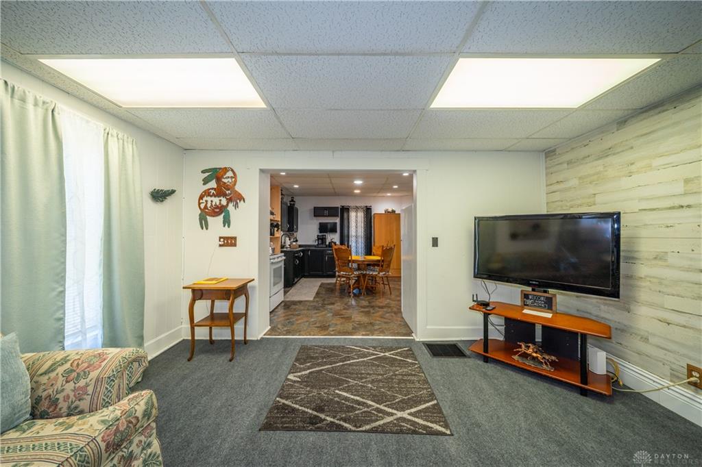 712 W Main Property Photo 10