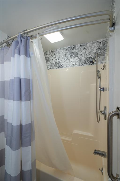 712 W Main Property Photo 18