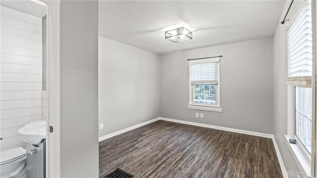 1423 Crestview Property Photo 19