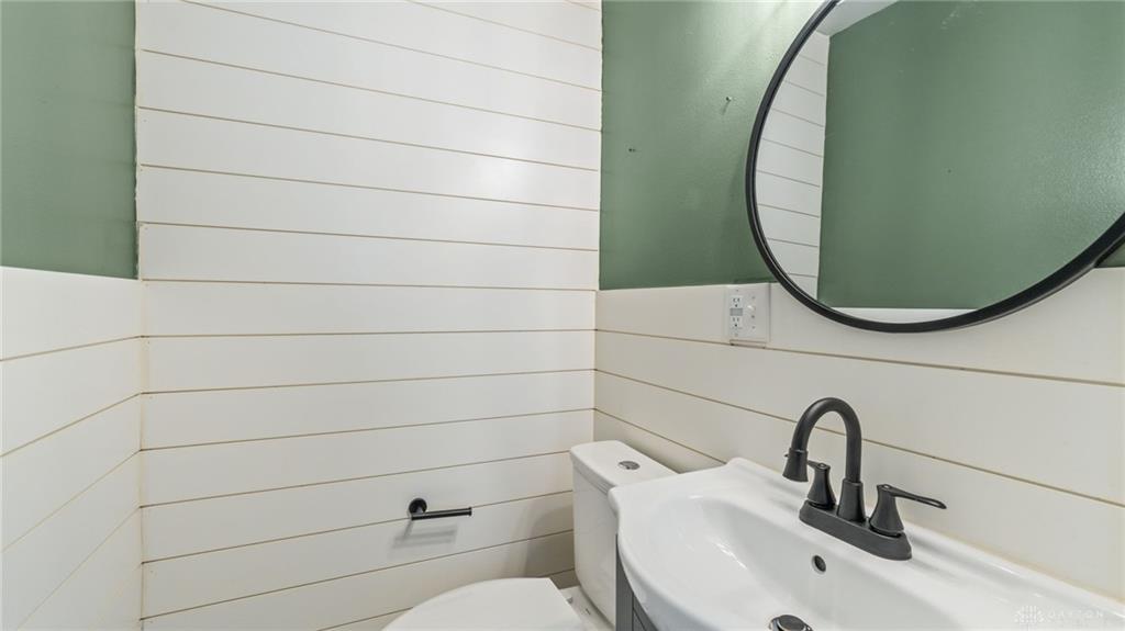 1423 Crestview Property Photo 24
