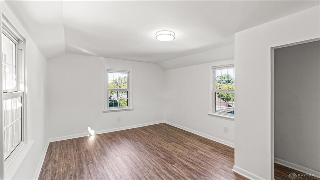 1423 Crestview Property Photo 33