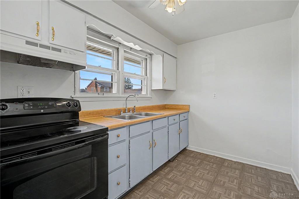 121 Greene Property Photo 11