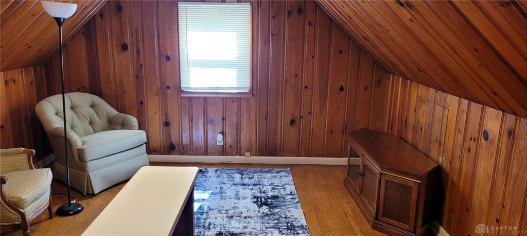 1820 Shaftesbury Property Photo 7