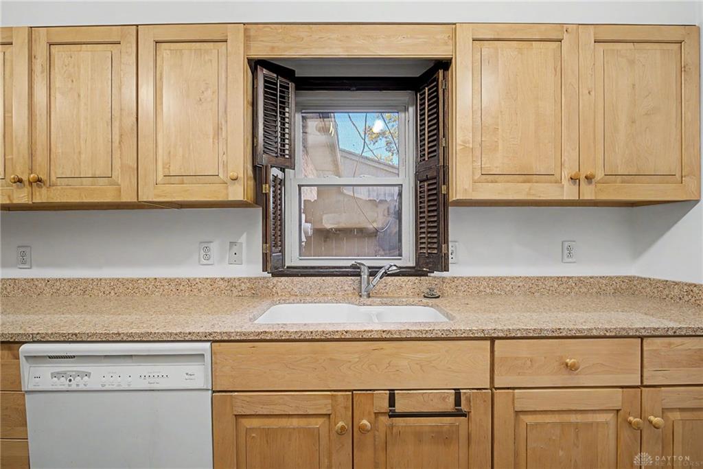 310 Phillips Property Photo 15